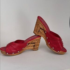 Lucky Lou Red Tiki Wedge Heel Sandals VLV